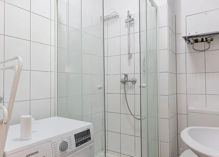 Spacious 2br Great Location - Near Schoenbrunn